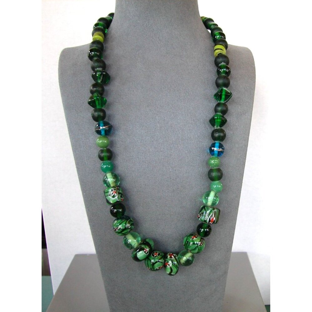 Green Murano Glass Bead Necklace 23 inches
